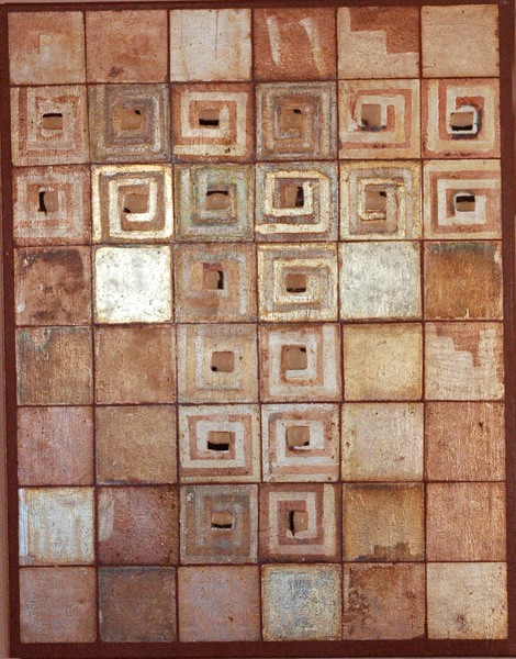 "Tagua"
Taguastücke, Acryl und Blattsilber im Prozess der Oxidation.
70 x 80 
2006